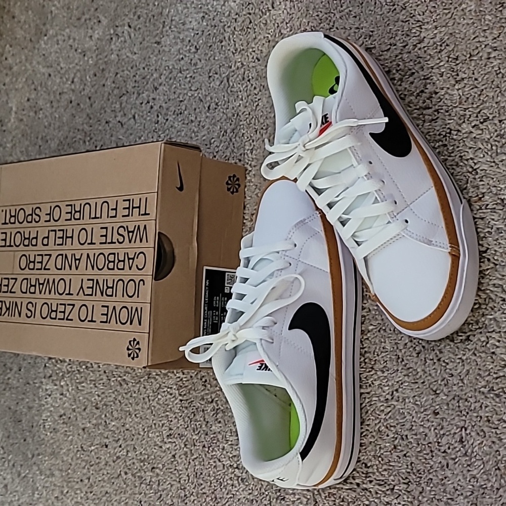 Nike court legacy